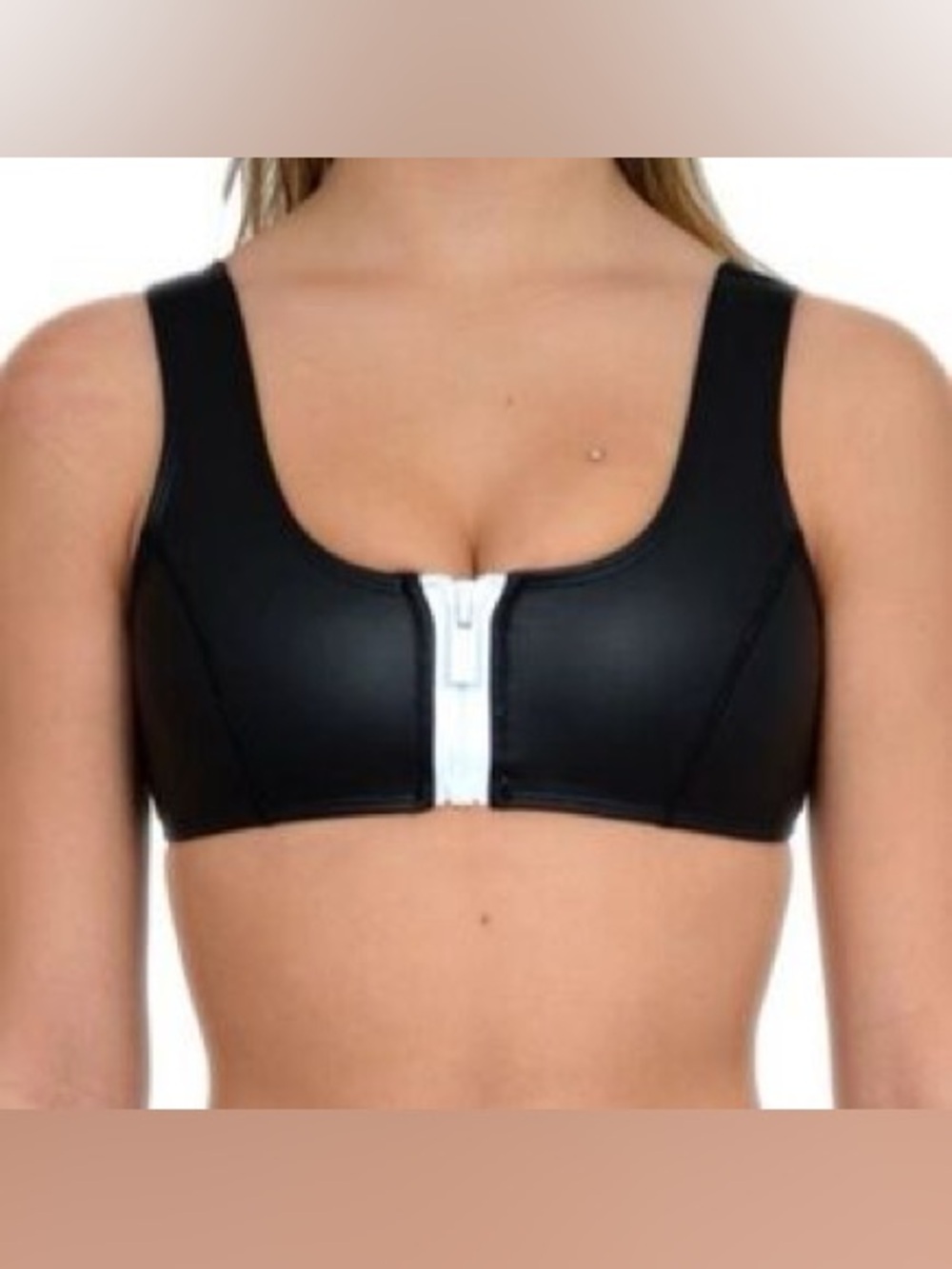 Hoaka Front-Zip Black Sports Bra with Contrast Zip medium plus